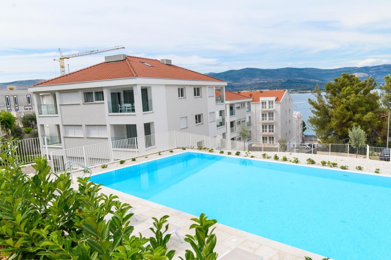 Malo More Resort Arbanija 外观 照片